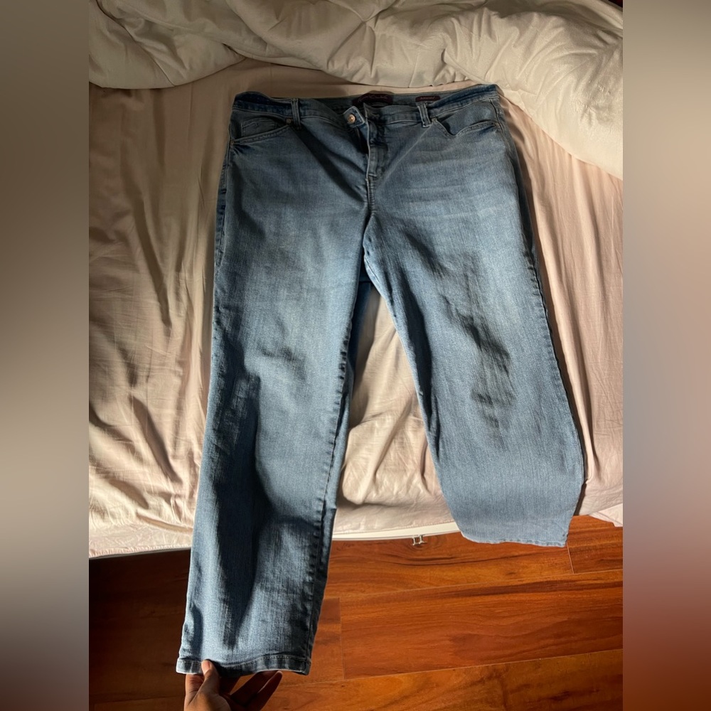 Light Wash Mom Jeans